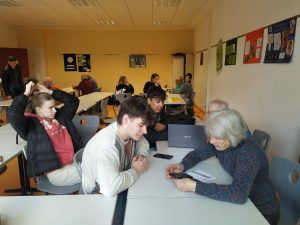 Read more about the article * Schüler als Lehrer – PC-Anwenderkurse im LOG